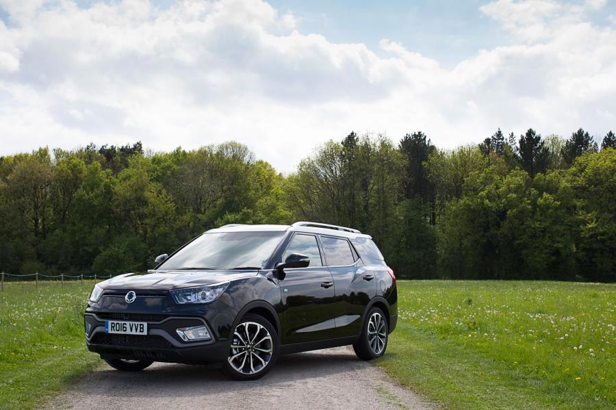  SsangYong Tivoli XLV 2016 года  (UK) (фото 18 из 23)